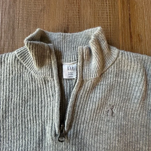 Lot of toddler boy 2T sweaters - Picture 15 of 15